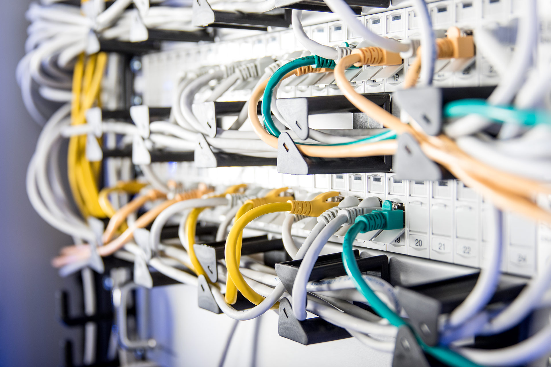 Datentechnik-Web - ELEKTRIKER SCHROBENHAUSEN & ARESING | Elektro Eichner